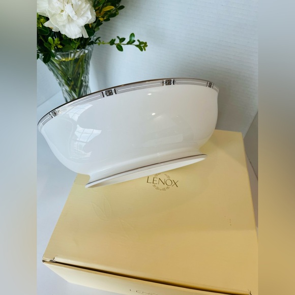 LENOX Fine Bone China Oval “Westerly” Platinum Vegetable Bowl - Picture 2 of 16